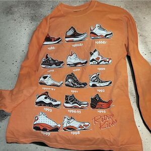 Retro Kicks Sneaker Longsleeve Shirt Size M
